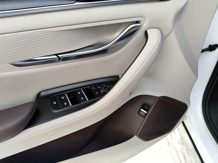 Фото 15 - BYD Song Plus Hybrid/EV