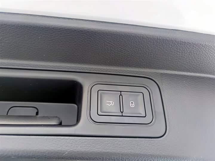 Фото 18 - BYD Song Plus Hybrid/EV