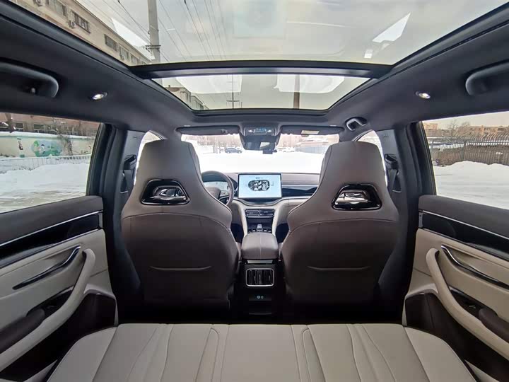 Фото 19 - BYD Song Plus Hybrid/EV