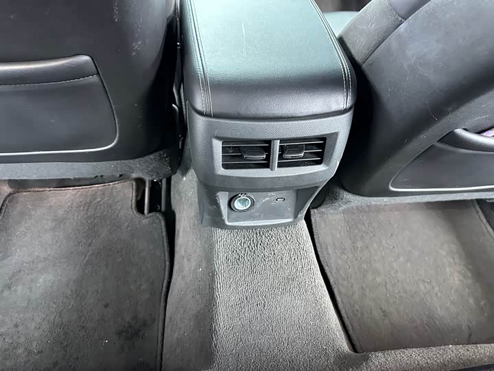 Фото 13 - Cadillac CT5