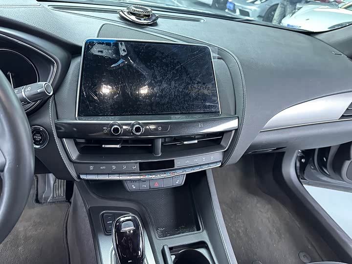 Фото 9 - Cadillac CT5