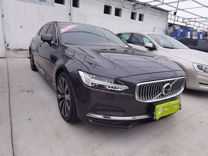 Фото 4 - Volvo S90