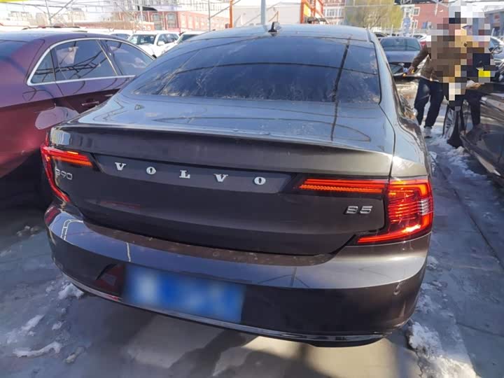 Фото 6 - Volvo S90