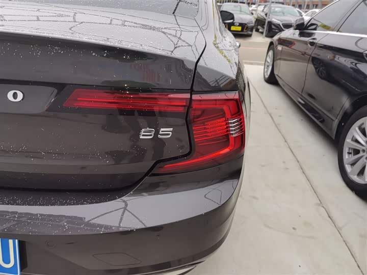 Фото 8 - Volvo S90