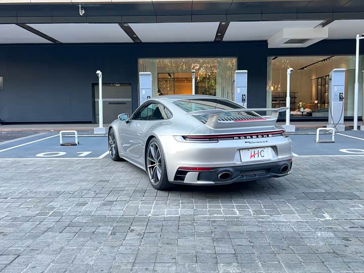 Фото 3 - Porsche 911