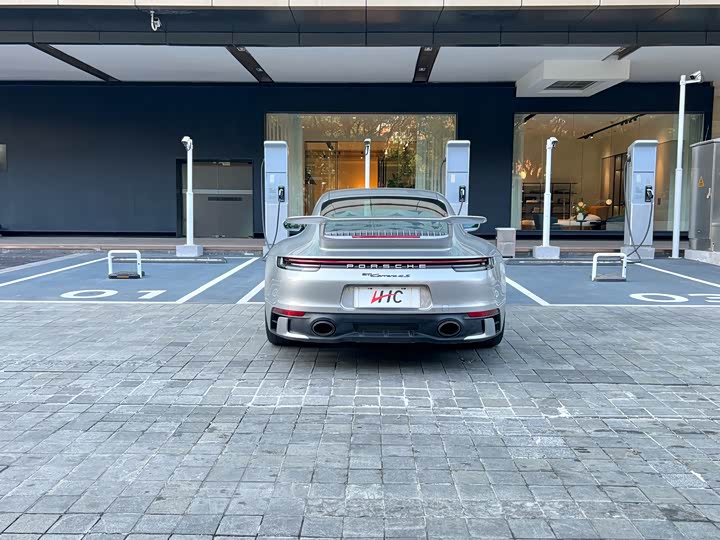 Фото 4 - Porsche 911