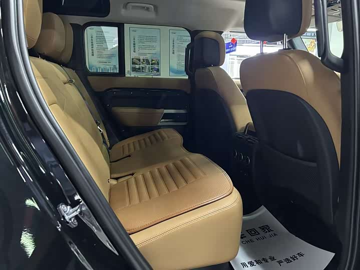 Фото 12 - Land Rover Defender