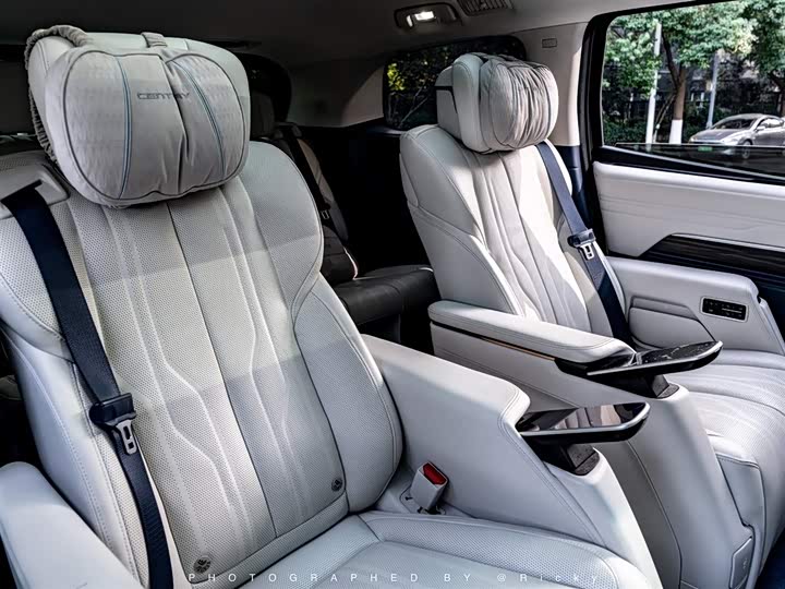 Фото 16 - Buick GL8 Century