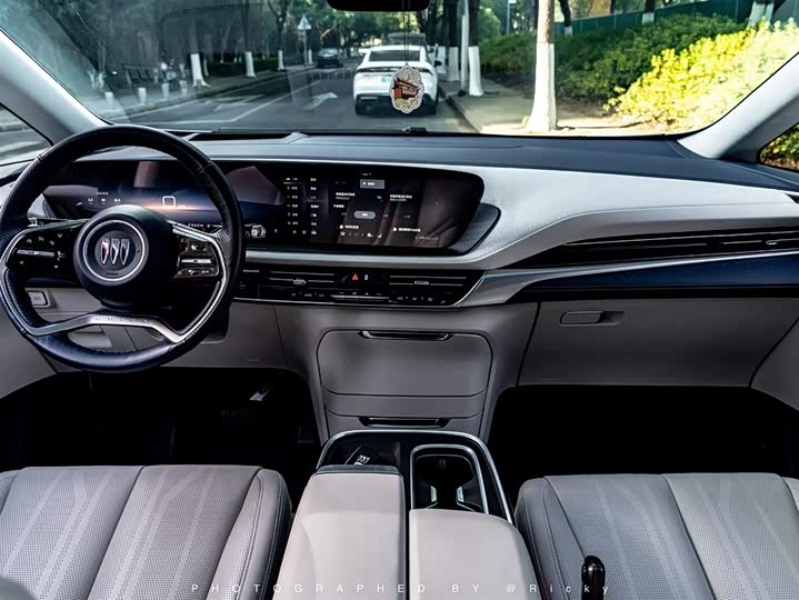 Фото 4 - Buick GL8 Century