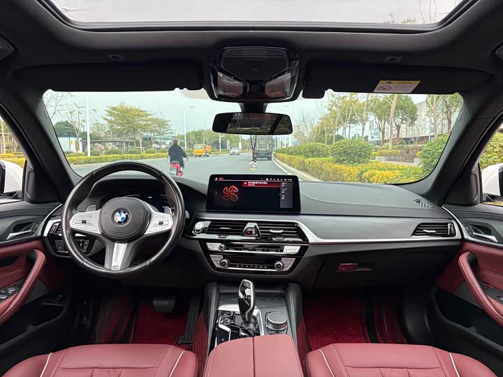 Фото 6 - BMW 5 Series