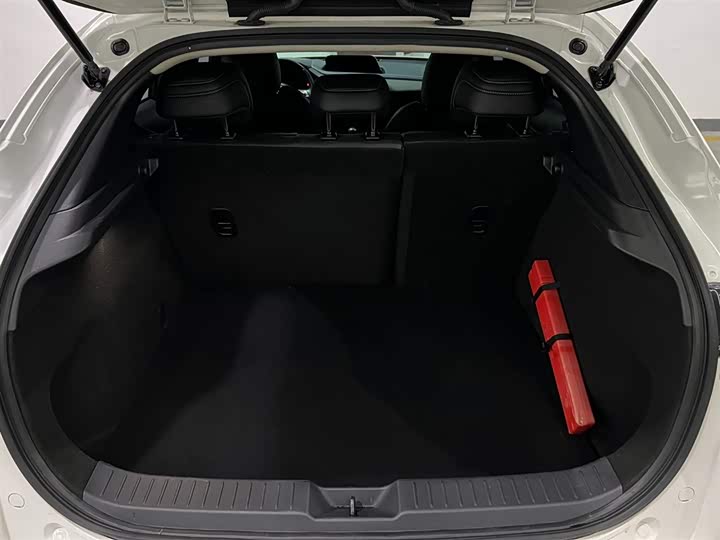 Фото 7 - Mazda CX-30