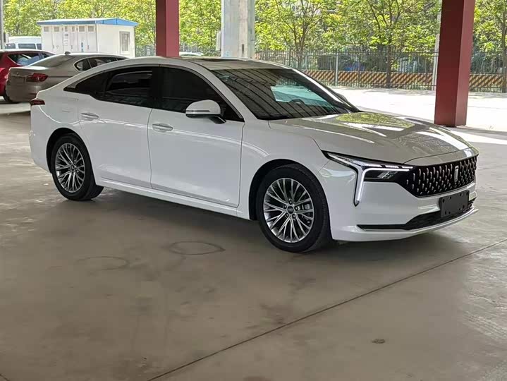 Фото 2 - Bestune B70