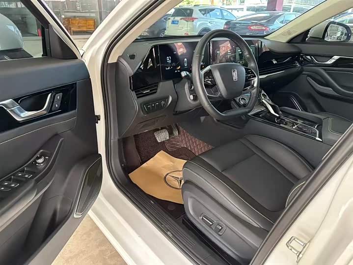 Фото 5 - Bestune B70