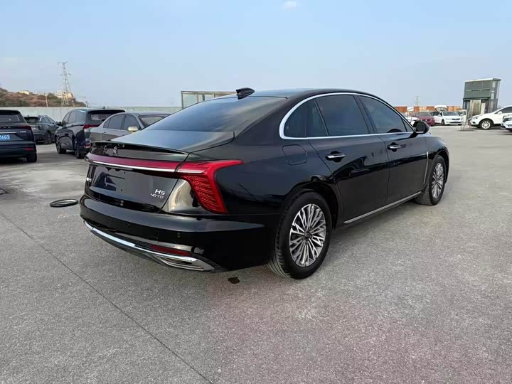 Фото 16 - Hongqi H5