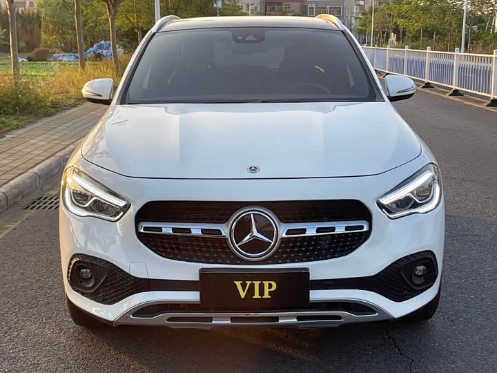 Фото 2 - Mercedes-Benz GLA-Class