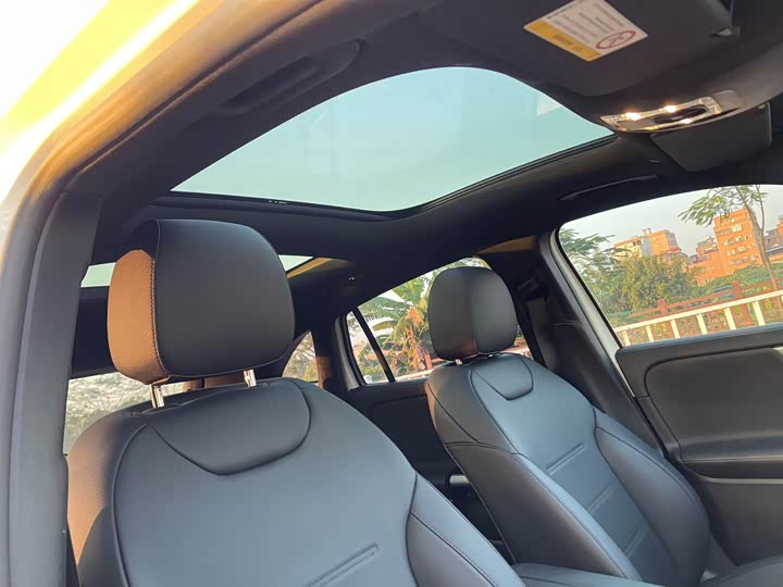 Фото 9 - Mercedes-Benz GLA-Class