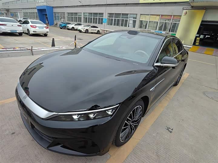 Фото 2 - BYD Han