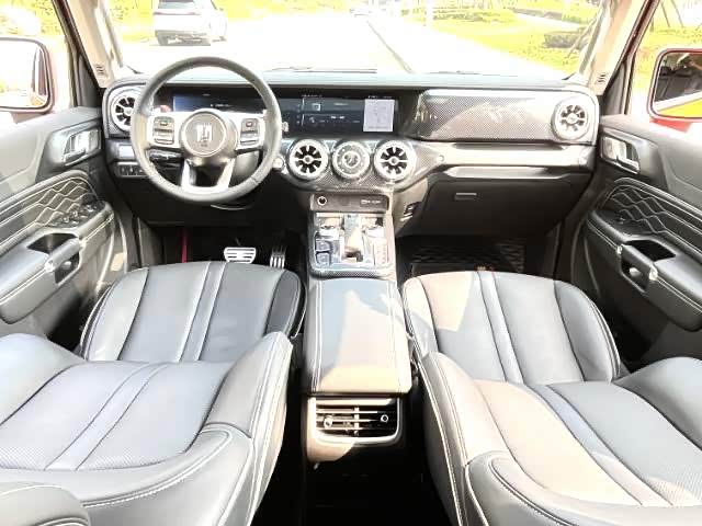 Фото 5 - Tank 300