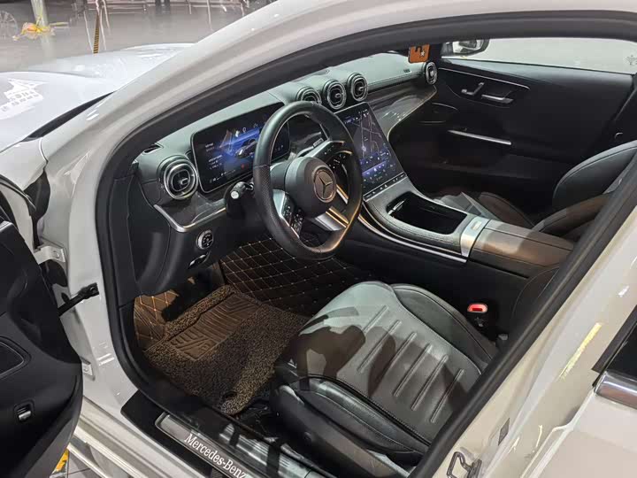 Фото 5 - Mercedes-Benz C-Class