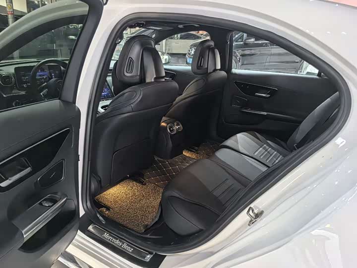 Фото 6 - Mercedes-Benz C-Class