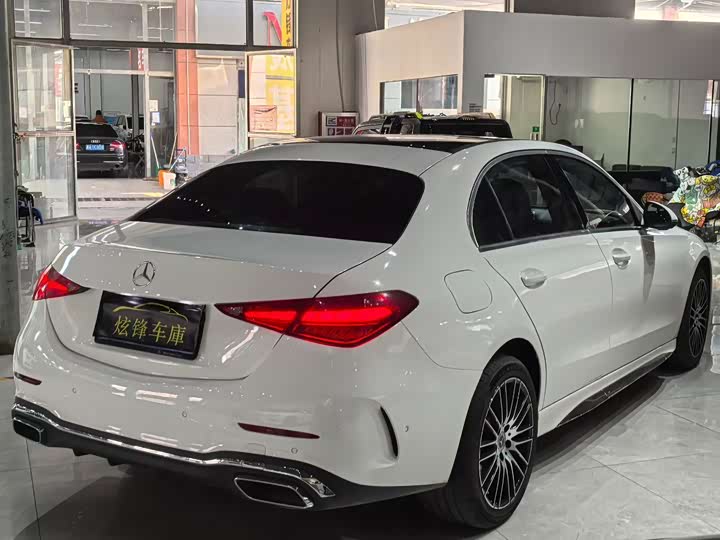 Фото 9 - Mercedes-Benz C-Class