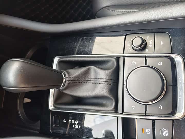 Фото 5 - Mazda 3 (Axela)