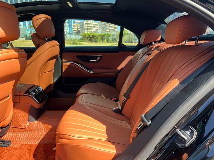 Фото 10 - Mercedes-Benz S-Class