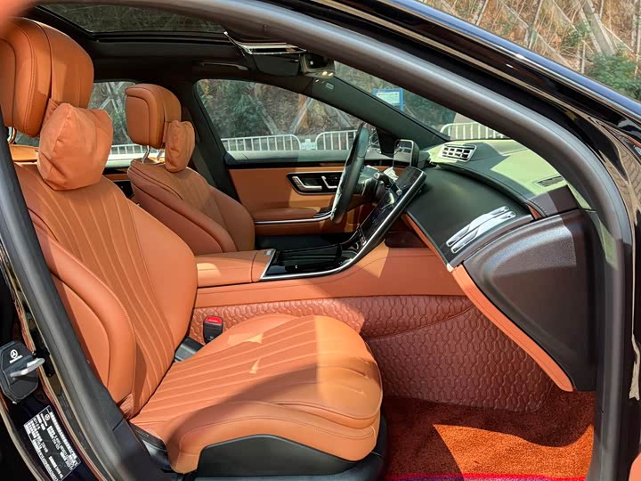 Фото 12 - Mercedes-Benz S-Class