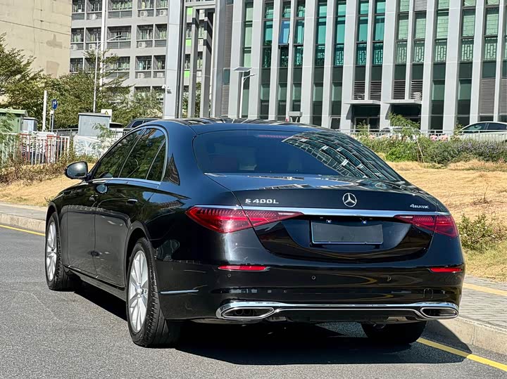 Фото 14 - Mercedes-Benz S-Class