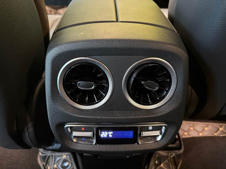 Фото 19 - Mercedes-Benz G-Class