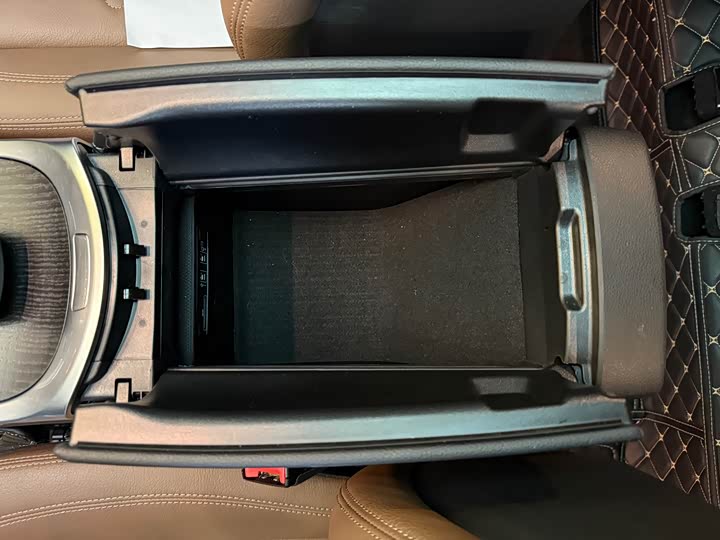 Фото 27 - Mercedes-Benz G-Class