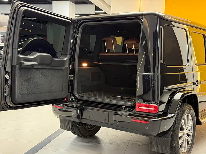 Фото 29 - Mercedes-Benz G-Class