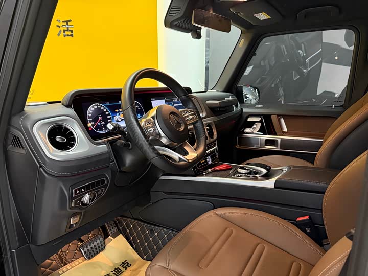 Фото 9 - Mercedes-Benz G-Class