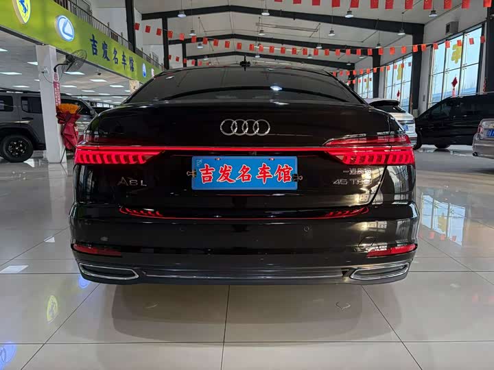 Фото 19 - Audi A6L