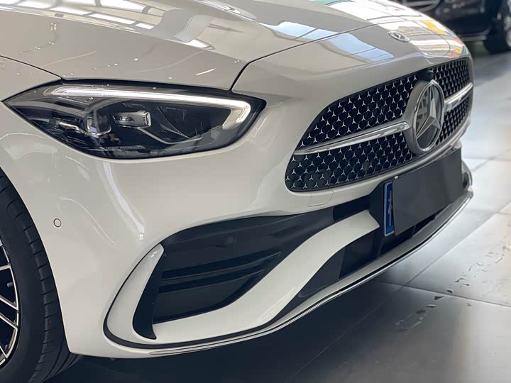 Фото 23 - Mercedes-Benz C-Class