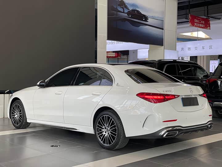 Фото 6 - Mercedes-Benz C-Class