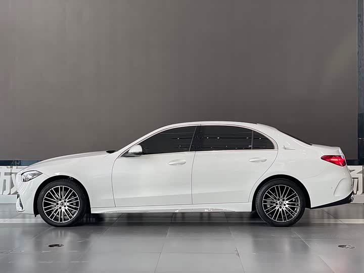 Фото 7 - Mercedes-Benz C-Class