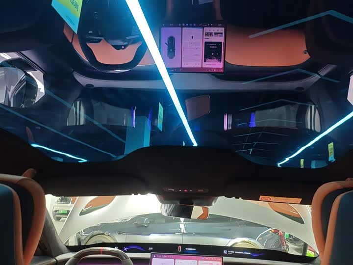 Фото 18 - Xiaomi YU7