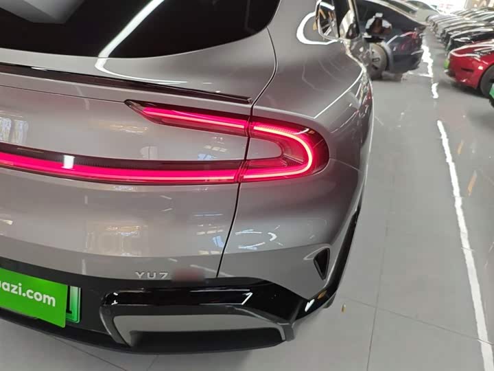 Фото 8 - Xiaomi YU7