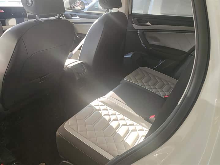 Фото 11 - Volkswagen Tayron