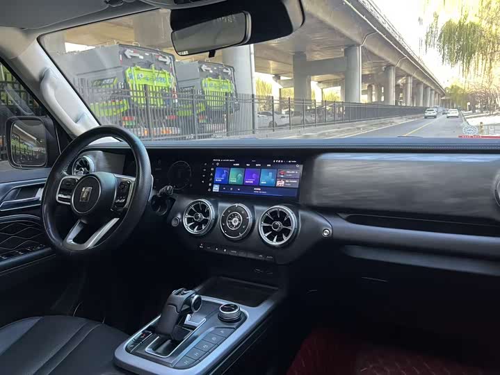 Фото 12 - Tank 300