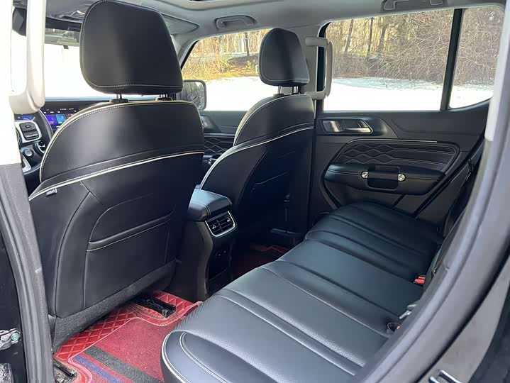 Фото 6 - Tank 300