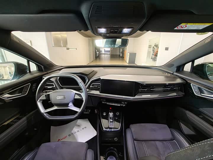 Фото 14 - Audi Q4 e-tron