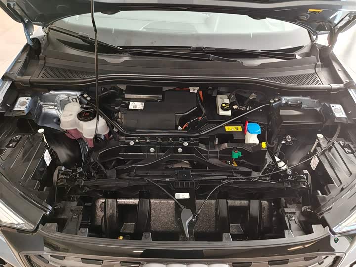 Фото 9 - Audi Q4 e-tron