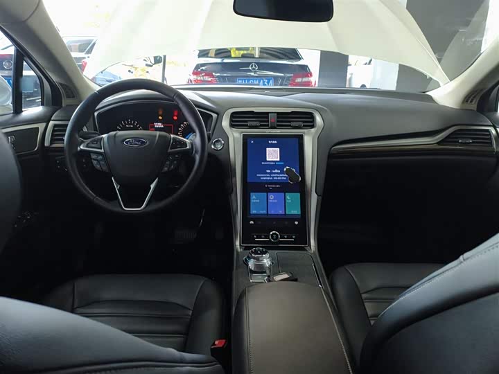 Фото 10 - Ford Mondeo