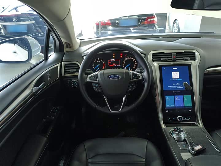 Фото 11 - Ford Mondeo