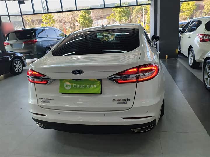 Фото 6 - Ford Mondeo