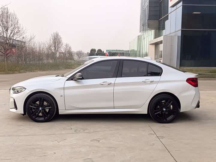 Фото 3 - BMW 1 Series