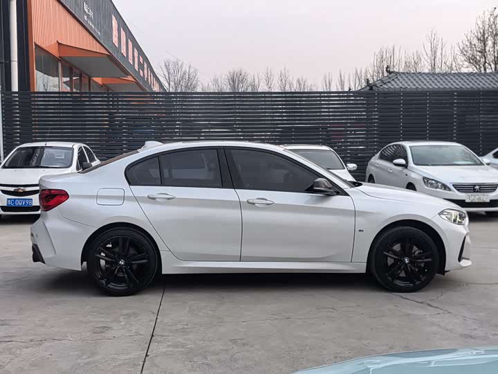 Фото 4 - BMW 1 Series