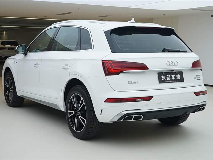 Фото 4 - Audi Q5L